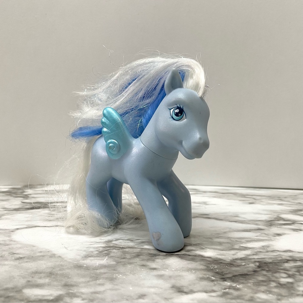 Vintage My Little Pony 2005 G3 Silver Glow Pegasus Crystal Princess 4” Figure